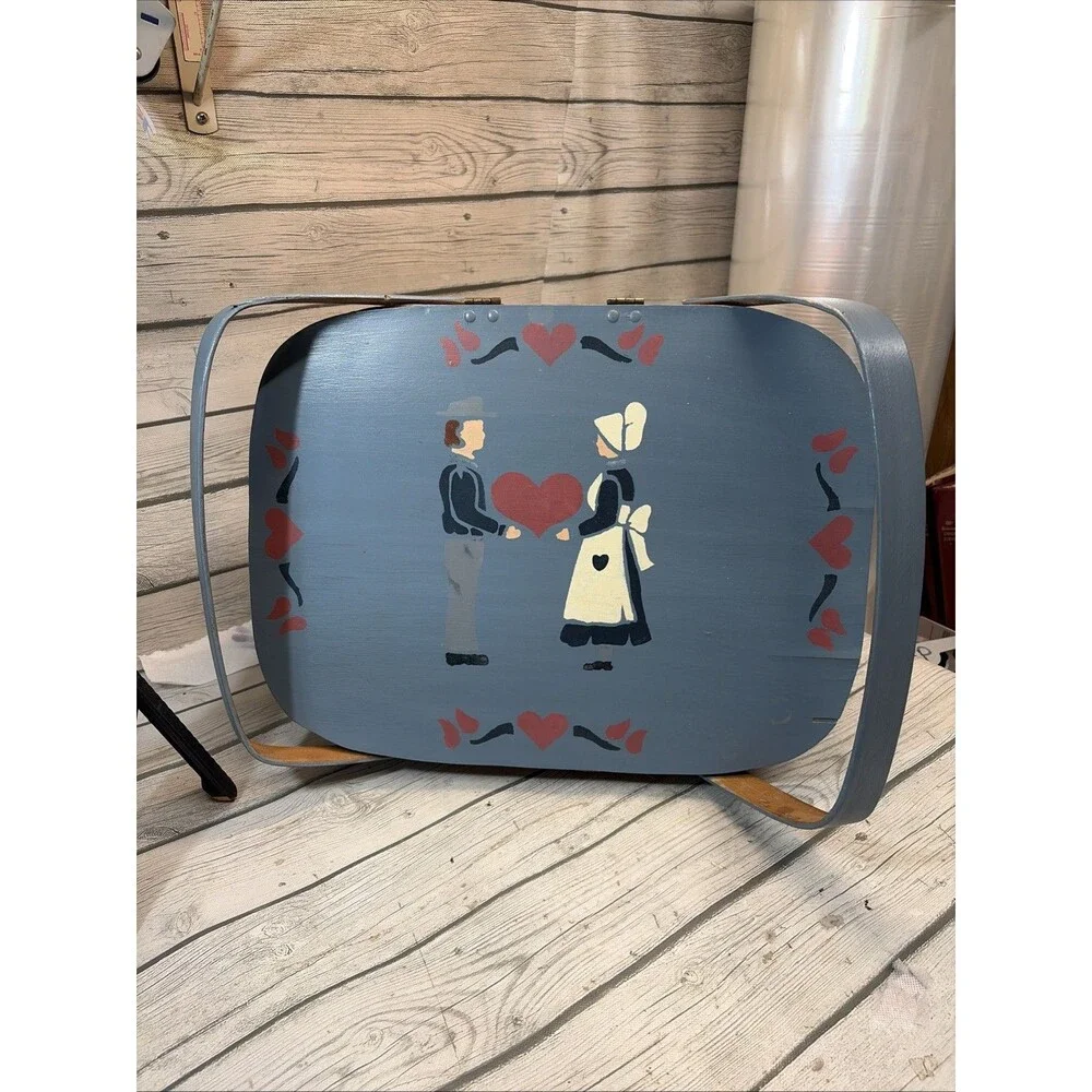 VTG Hand Painted Picnic Basket Wooden  Heart Amish Farmhouse